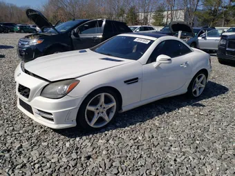 2015 Mercedes-Benz SLK-Class WDDPK4HA5FF099049