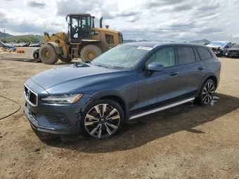 2020 Volvo V60 YV4102WK7L1039205