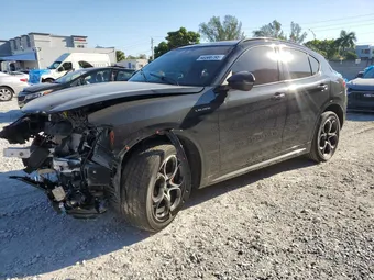 2022 Alfa Romeo Stelvio ZASPAKBN8N7D41653