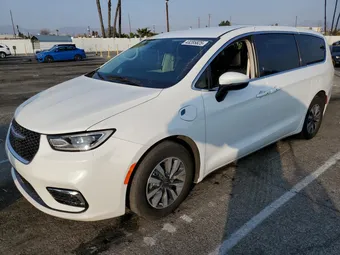 2023 Chrysler Pacifica Hybrid 2C4RC1L72PR592594