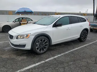 2018 Volvo V60 YV440MWK0J2043452