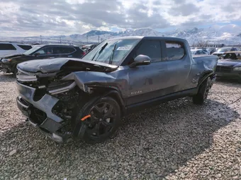 2025 Rivian R1T 7FCTGBAA6SN035587