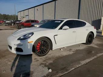 2016 Porsche Panamera WP0AB2A75GL050617