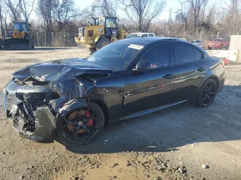 2018 Alfa Romeo Giulia ZARFAEEN6J7564744