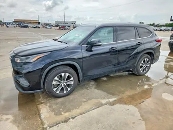2022 Toyota Highlander 5TDGZRAHXNS555782 Lot 56628536