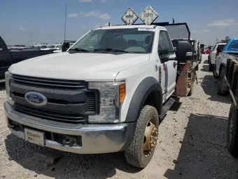 2017 Ford F550 1FDUF5HT8HEC64153