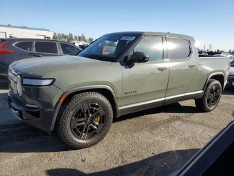 2022 Rivian R1T 7FCTGAAL3NN003101