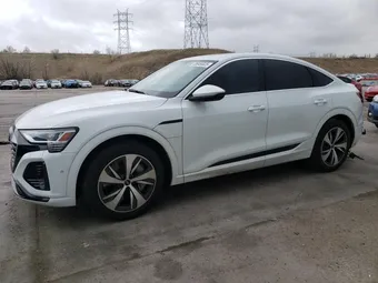 2024 Audi Q8 e-tron WA1CAAGEXRB024450