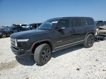 2024 Rivian R1S 7PDSGCBA4RN044958