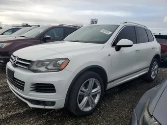 2014 Volkswagen Touareg WVGDP9BP2ED002856