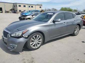 2018 Infiniti Q70 JN1BY1AP9JM180644