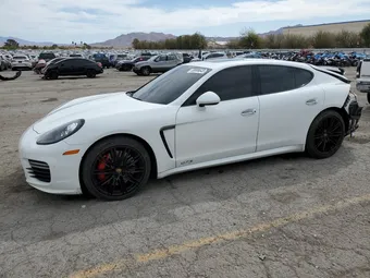2016 Porsche Panamera WP0AF2A70GL081682