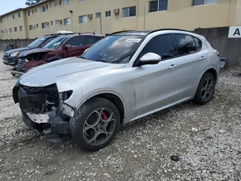 2020 Alfa Romeo Stelvio ZASPAJANXL7C99530