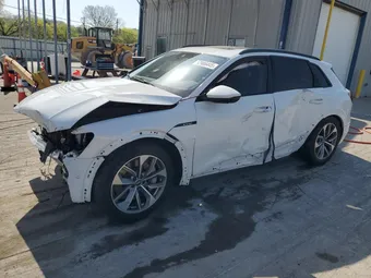 2021 Audi e-tron WA1LAAGE1MB004760