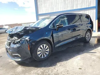 2024 Chrysler Pacifica Hybrid 2C4RC1S70RR102822