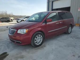 2015 Chrysler Town & Country 2C4RC1BG2FR562625