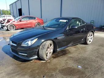 2016 Mercedes-Benz SLK-Class WDDPK3JA2GF116010