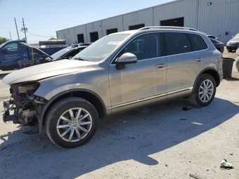 2016 Volkswagen Touareg WVGEF9BP1GD006147