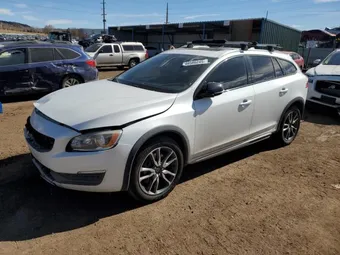 2015 Volvo V60 YV4612HK8F1001096