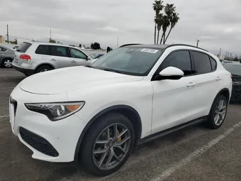 2018 Alfa Romeo Stelvio ZASFAKNN8J7C02155