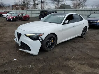 2017 Alfa Romeo Giulia ZARFAEEN5H7555253
