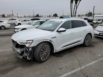 2019 Audi e-tron WA1VABGE1KB021716