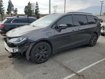 2020 Chrysler Pacifica Hybrid 2C4RC1N70LR123091