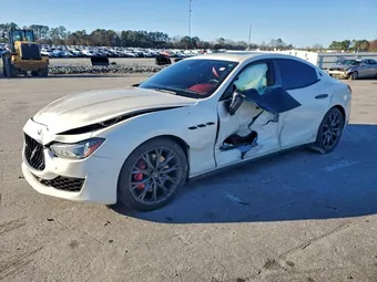 2020 Maserati Ghibli ZAM57YTA9L1354338