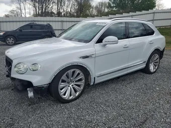 2021 Bentley Bentayga SJAAM2ZV3MC033860