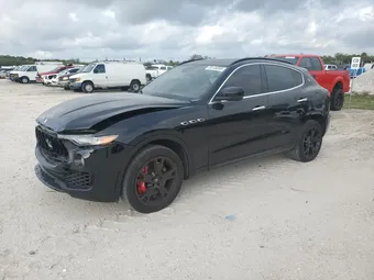 2017 Maserati Levante ZN661YUS1HX245179