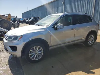 2016 Volkswagen Touareg WVGEP9BP7GD002472