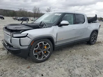 2023 Rivian R1T 7FCTGAAA9PN017988