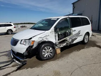 2016 Chrysler Town & Country 2C4RC1GG7GR121101