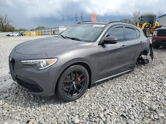 2021 Alfa Romeo Stelvio ZASPAKBN8M7D04133