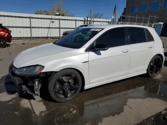 2017 Volkswagen Golf R WVWVF7AUXHW137471