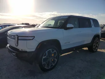 2024 Rivian R1S 7PDSGABA9RN043650