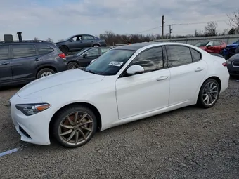 2017 Alfa Romeo Giulia ZARFAEEN3H7544414