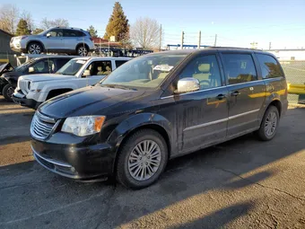 2015 Chrysler Town & Country 2C4RC1CG8FR547139