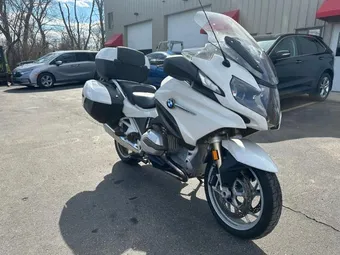 2017 BMW R-Series WB10A1304HZ431394