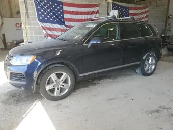2014 Volkswagen Touareg WVGEP9BP7ED005434