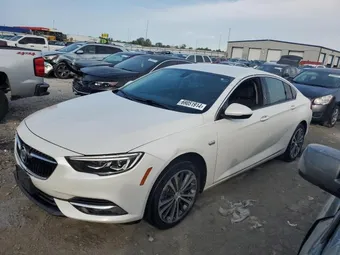 2018 Buick Regal Sportback W04GP6SX2J1086392