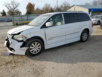 2015 Chrysler Town & Country 2C4RC1BG8FR672997
