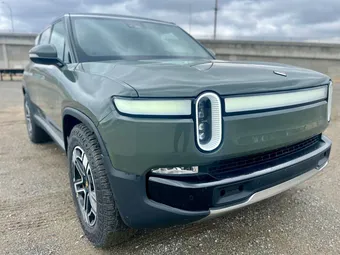2023 Rivian R1S 7PDSGABL2PN003733