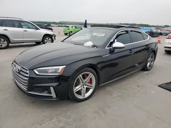 2018 Audi RS5 WAUC4CF56JA120304