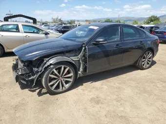 2016 Jaguar XF SAJBG4BV1GCY05648
