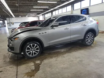 2017 Maserati Levante ZN661XUA2HX227999