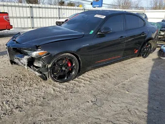 2022 Alfa Romeo Giulia ZARFANBN6N7652784