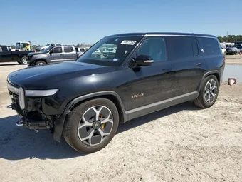 2024 Rivian R1S 7PDSGABAXRN035556
