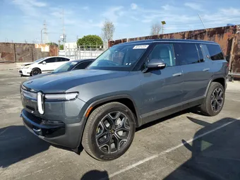 2025 Rivian R1S 7PDSGBBA7SN057297