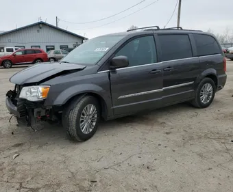2016 Chrysler Town & Country 2C4RC1CG1GR302345